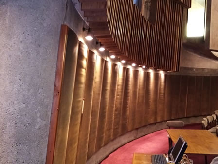 Cambio luminarias antiguas a tecnología LED (Philips) en salón Raúl Prebisch en recinto de Naciones Unidas (ONU)