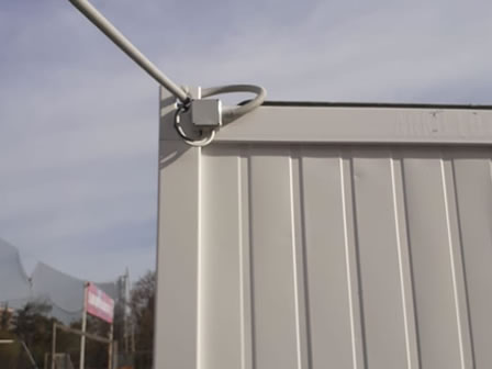 Instalación eléctrica provisoria de contenedores para exámenes COVID en club palestino, esto al igual que en varios Mall Plaza, esto para Integramedica (parte de BUPA)