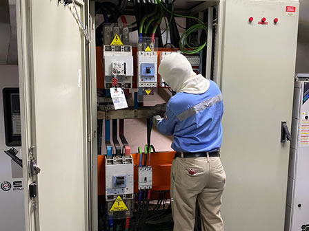 Instalación y tendido de 160 metros de cable de 500 MCM, esto, entre integramedica y Mall Plaza Egaña.